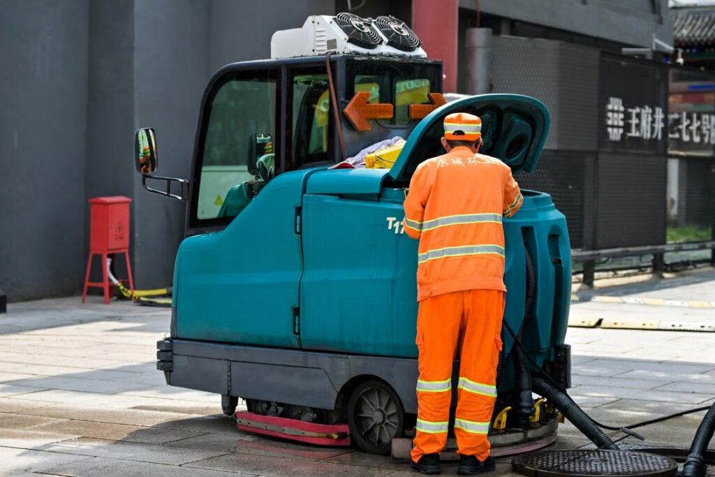 How to Choose the Right Auto Scrubber for a Large Office or Commercial Space