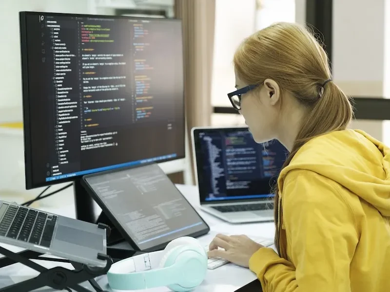 programmer_coding_software_5 penetration testing